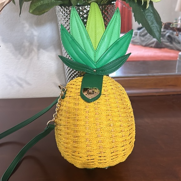 Pineapple straw betsey Johnson crossbody bag - Picture 2 of 11